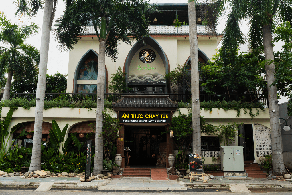 Chay Tuệ Garden Quận 7 – Không Gian Ẩm Thực Chay Thanh Tịnh Giữa Lòng Sài Gòn 1 NHN04494 2